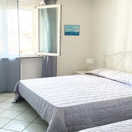 Appartamento Zaffiro By Ermosa - A 300 M Dal Mare