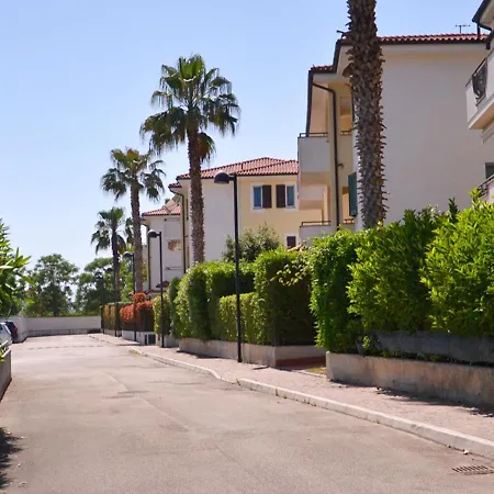 Apartment Zaffiro By Ermosa - A 300 M Dal Mare *