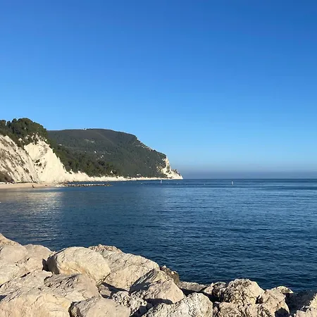 アパート Zaffiro By Ermosa - A 300 M Dal Mare