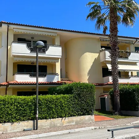 Zaffiro By Ermosa - A 300 M Dal Mare アパート *